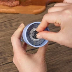 2pcs Electric Salt And Pepper Grinder Set, Automatic Shakers Mill Powered One Hand Operation Salt Pepper Mill For Kitchen Gadgets Pink -Furniture GUEST 0cb71b79 e82a 45e4 97bf 1acb0be5a1ac